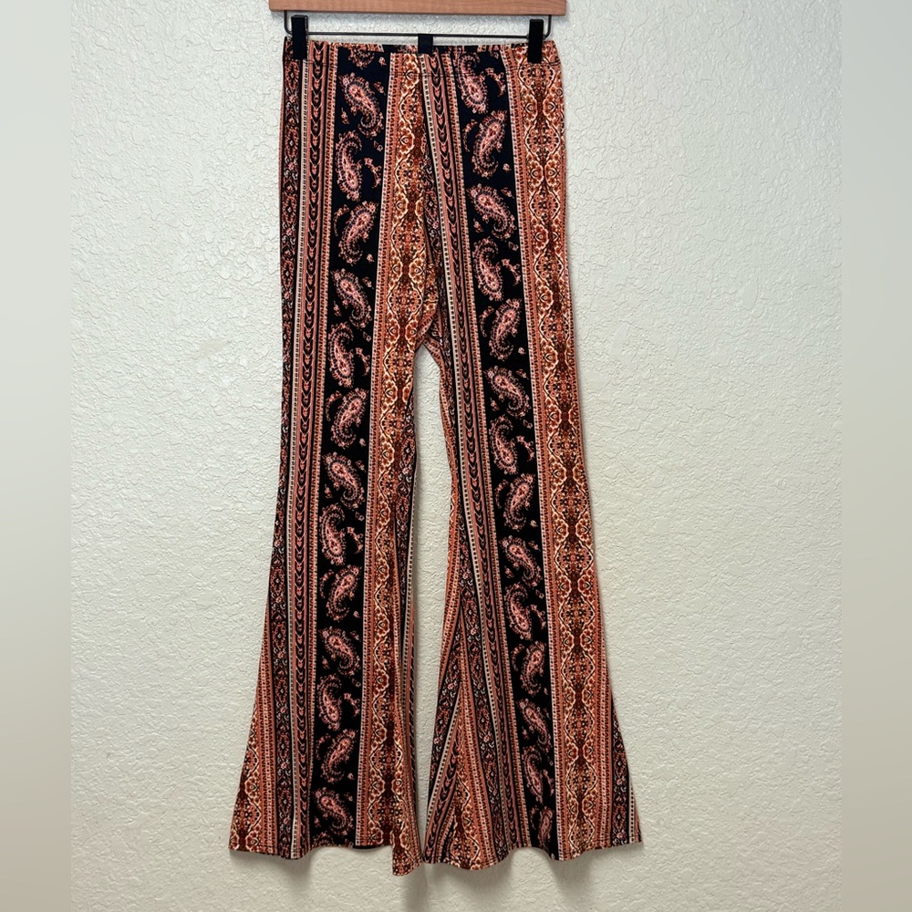 WINDSOR Orange Paisley Flare Leggings Size Medium